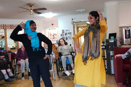 Residents enjoy Indian dance