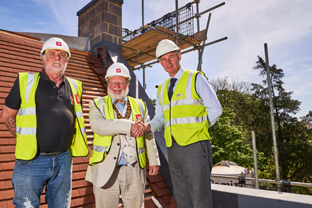 Mayor joins 'topping out' celebration